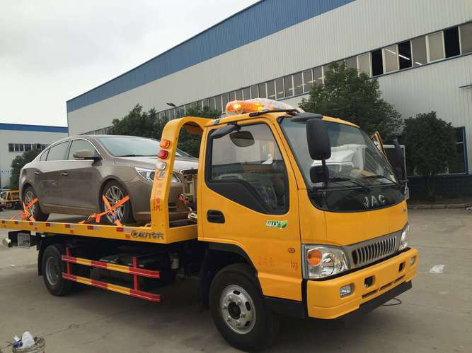 汽車無法啟動(dòng)？緊急應(yīng)對(duì)措施與拖車選擇