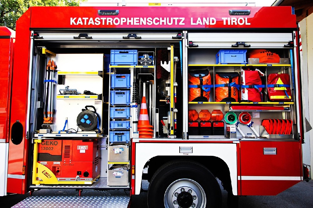 南京汽車(chē)救援案例：驚險(xiǎn)一刻！實(shí)戰(zhàn)剖析高效救援背后的關(guān)鍵策略