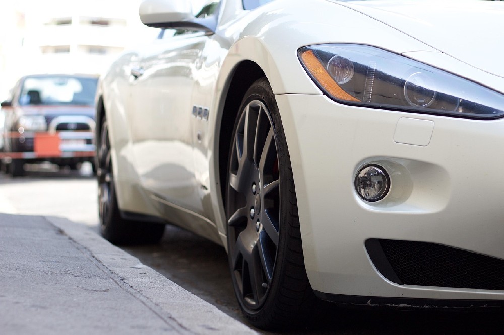 深圳汽車(chē)救援與新能源汽車(chē)：解鎖未來(lái)出行之路的安全密碼